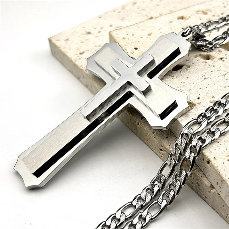 CROIX ARGENTEE pour homme avec sa chaine